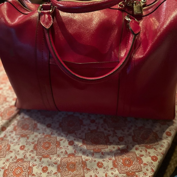 Henri Bendel New York West 57th Weekender Red - Picture 3 of 7